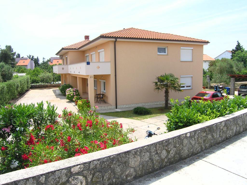 Apartments Elvira Krk Town Exteriér fotografie